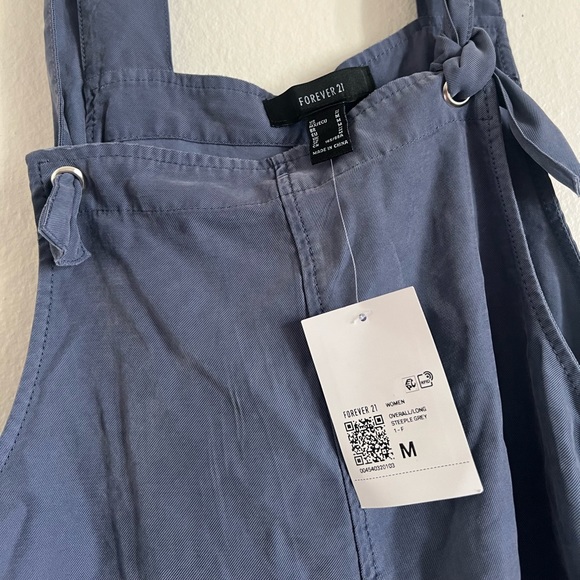 NEW WITH TAGS! Forever 21 Knotted Twill Jumpsuit - Picture 7 of 7